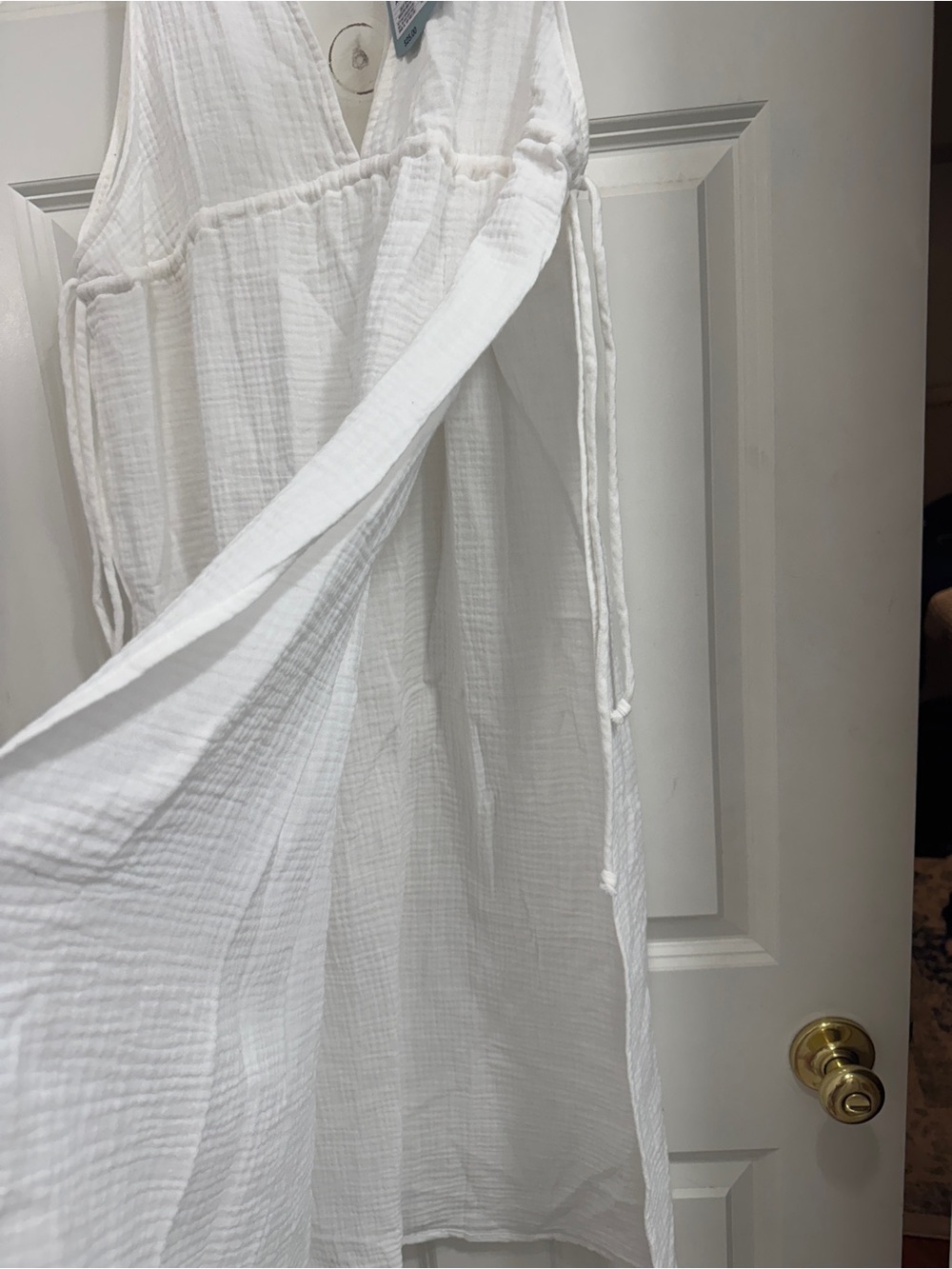 Shade & Shore White Sleeveless Gauze Swim Cover Up; beach coastal airy - Picture 4 of 6